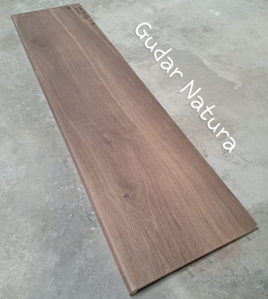 Peldaños de madera